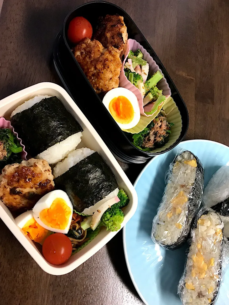 Snapdishの料理写真:しそつくね弁当とおにぎり弁当|kiicoさん