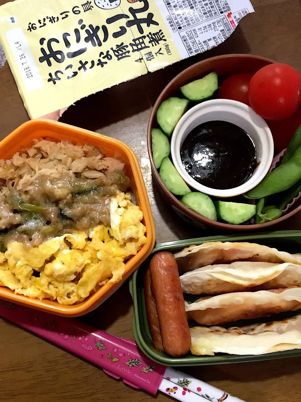 大学生弁当32🍙おにぎり丸乗っけ三色丼🍙|宙まめさん