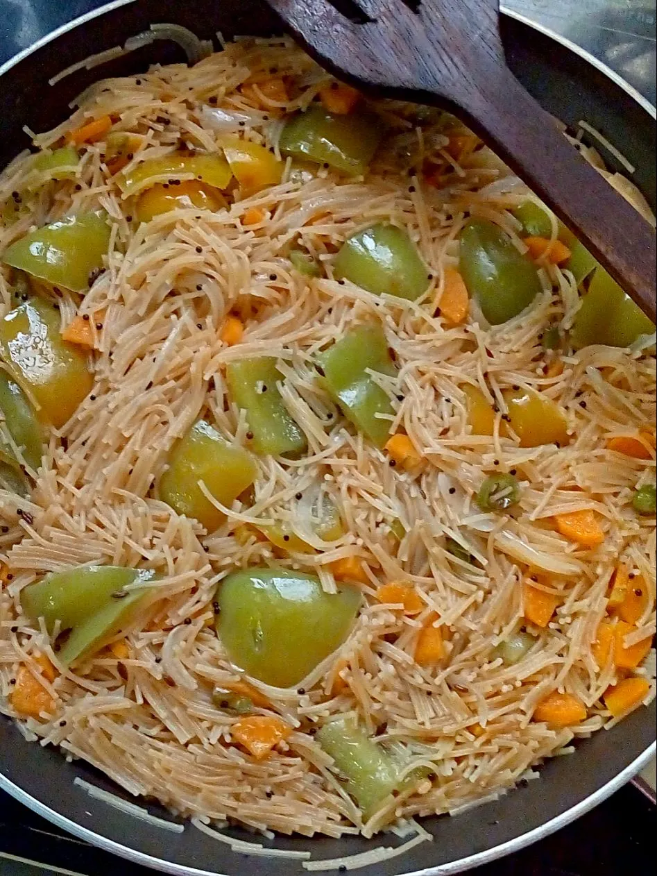 Capsicum Carrot Upma
#Breakfast/Brunch|Shakti Arjunanさん