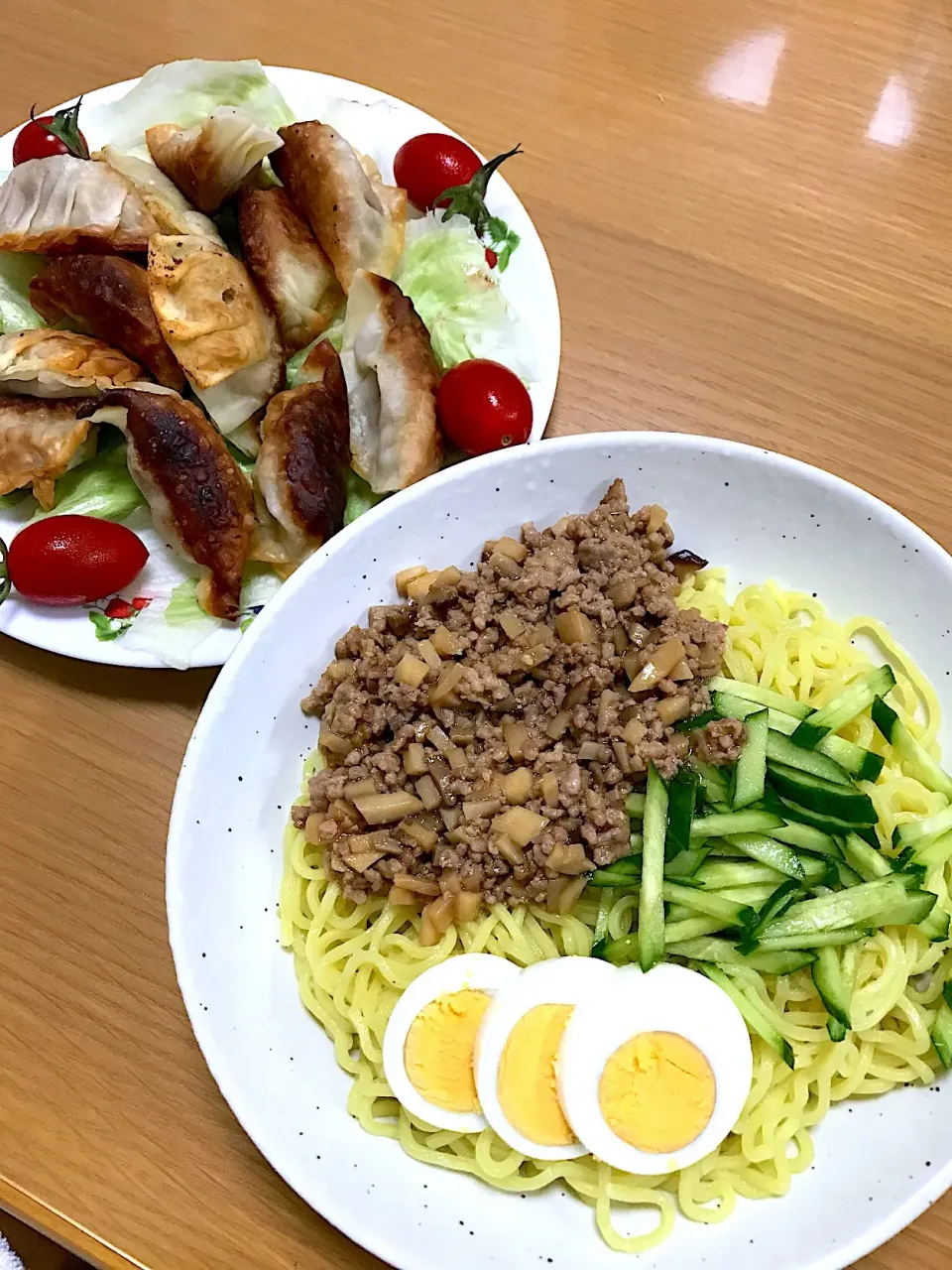 Snapdishの料理写真:ジャージャー麺&肉じゃがリメイクサモサ|sinさん