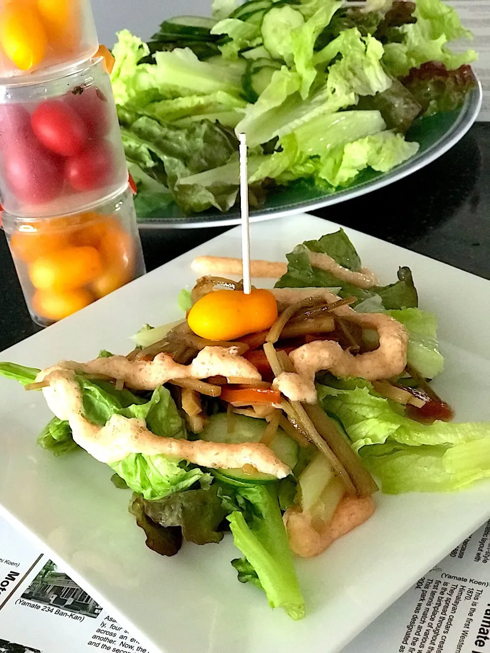 Snapdishの料理写真:きんぴらごぼう✖️サラダ🥗|シュトママさん