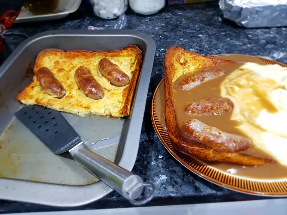 Toad in the hole number 2...|Simon Mathewsさん