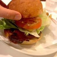 スモークチキンバーガー