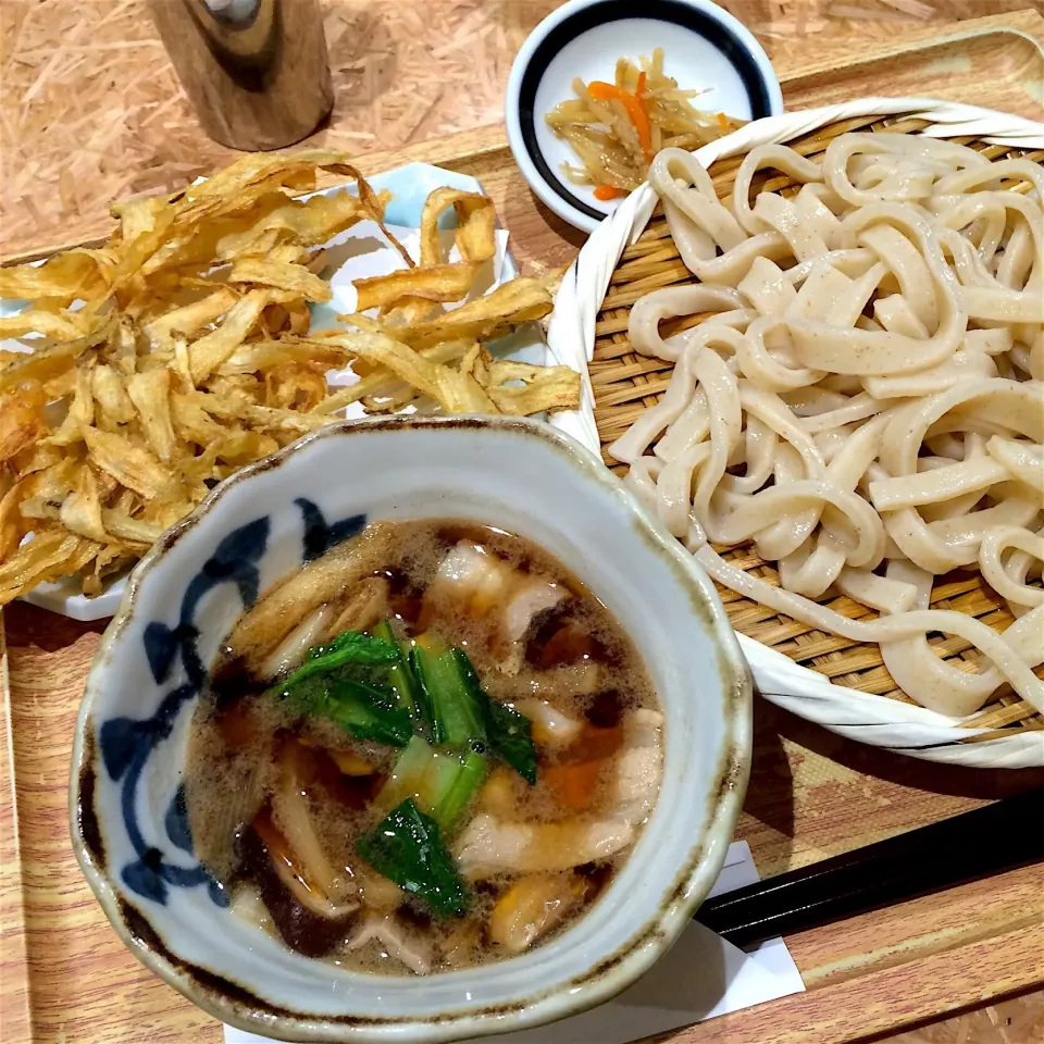 立川駅ナカ 武蔵野うどん こぶし
武蔵野うどんとゴボ天|qtyucoさん