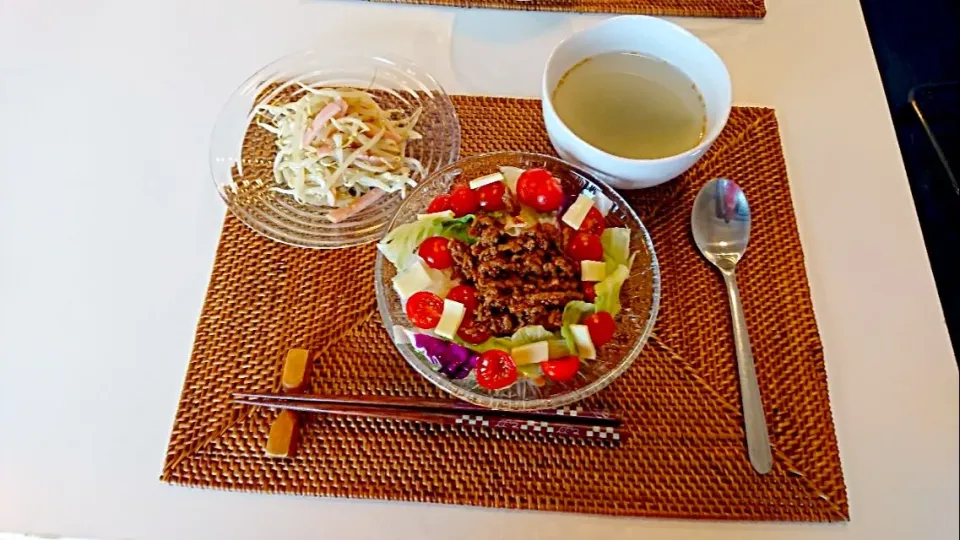 今日の昼食 タコライス、もやしサラダ、わかめスープ|pinknari🐰🌈さん