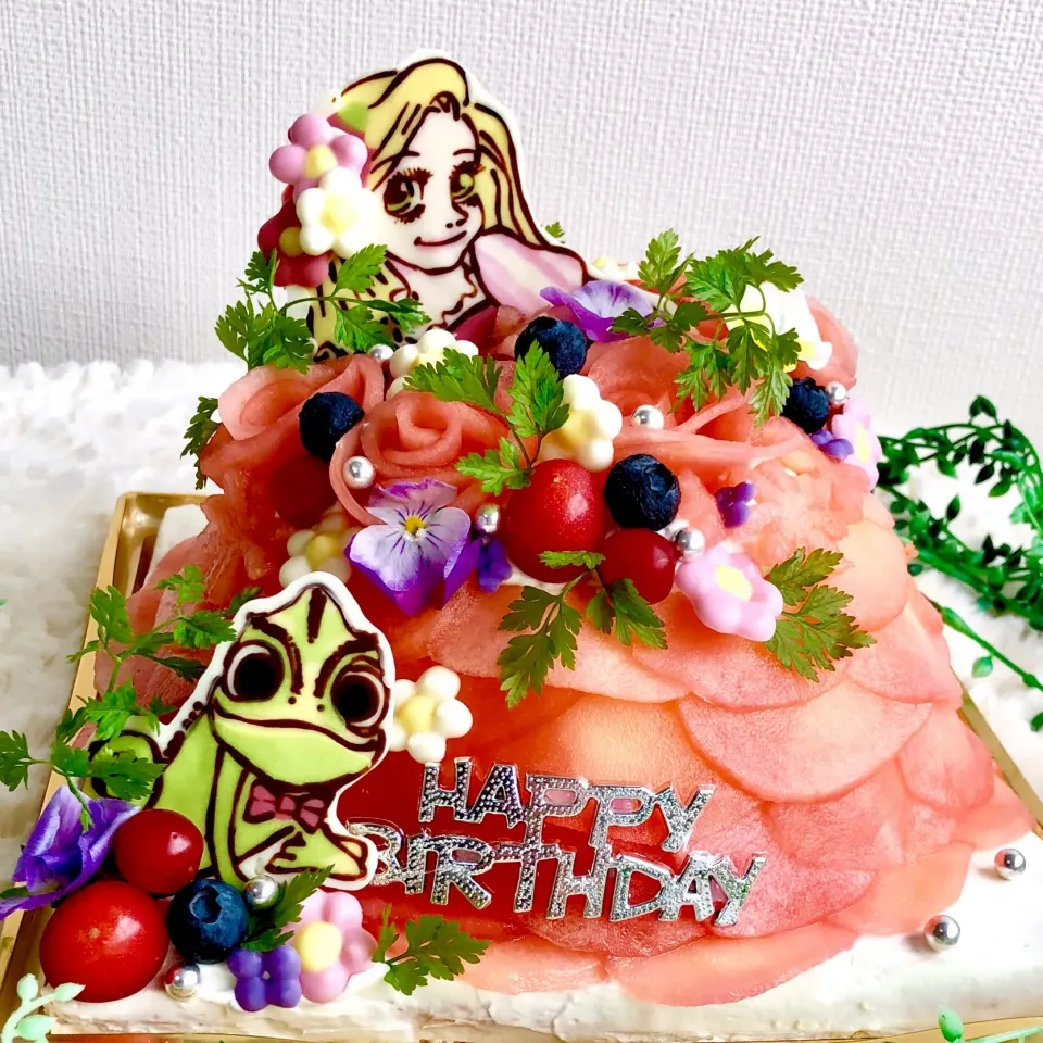 Snapdishの料理写真:ラプンツェルのドールケーキ|富士子🍒🐰🍓さん