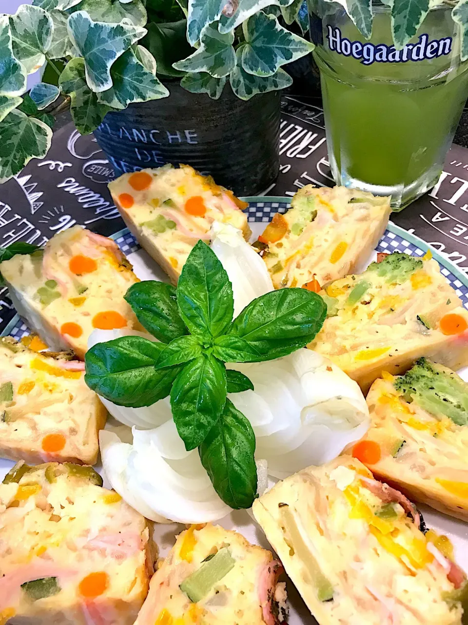 ぱあるさんの純白ケークサレに刺激サレて
残り野菜ケークサレ🥦|シュトママさん