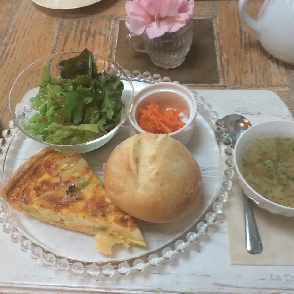 Snapdishの料理写真:キッシュランチ|kaorinさん