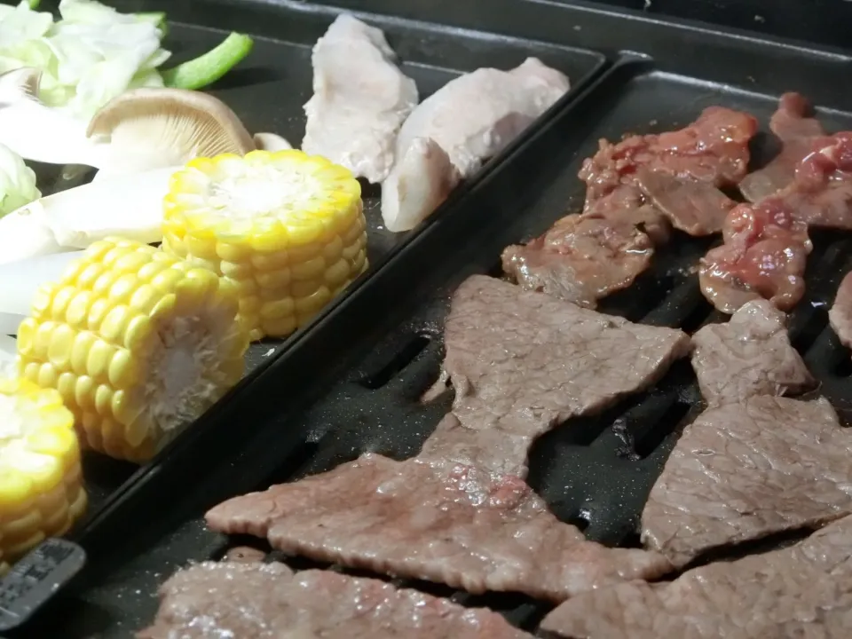 Snapdishの料理写真:焼肉

今日は病院🏥
栄養不足を言われプチ入院に決まりました。水曜日から。💦😢|Hiroshi  Kimuraさん