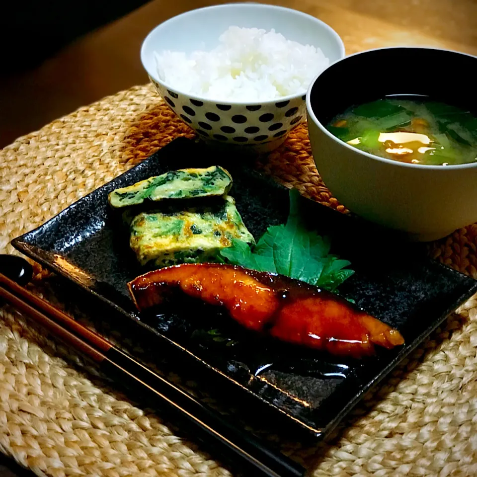 ✳︎ぶりの照り焼き ✳︎ほうれん草の卵焼き ✳︎なめこと小松菜のお味噌汁|恭子さん