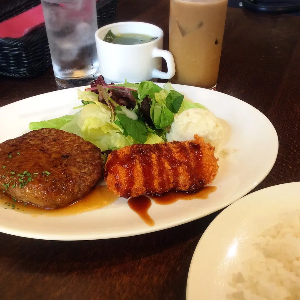 ビジネスランチ ハンバーグ & コーンクリームコロッケ 2018.6.7|キラ姫さん