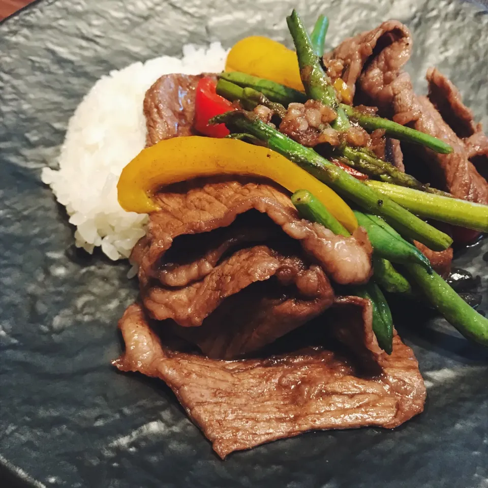 ちび隊長さんの料理 バルサミコ柚子胡椒丼|麻紀子さん