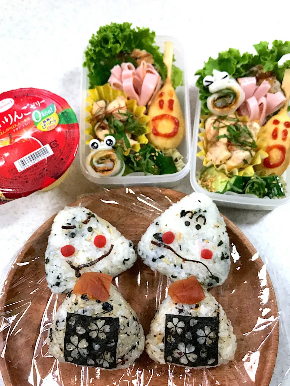 お弁当〜〜🍱🍙
旦那＆社会人2年目の次女🍱🍙|まんぞーさん