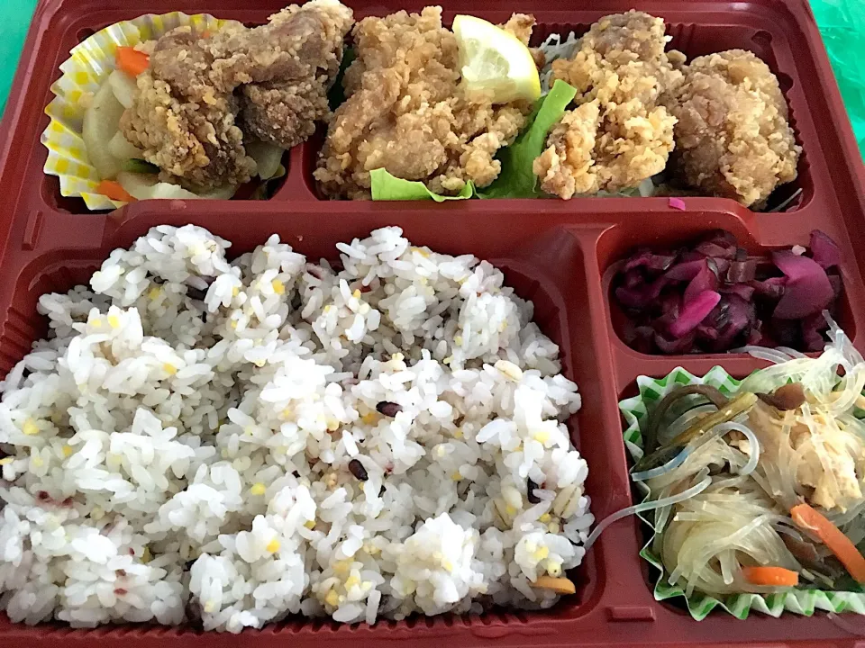 醤油から揚げ弁当|しのぶさん