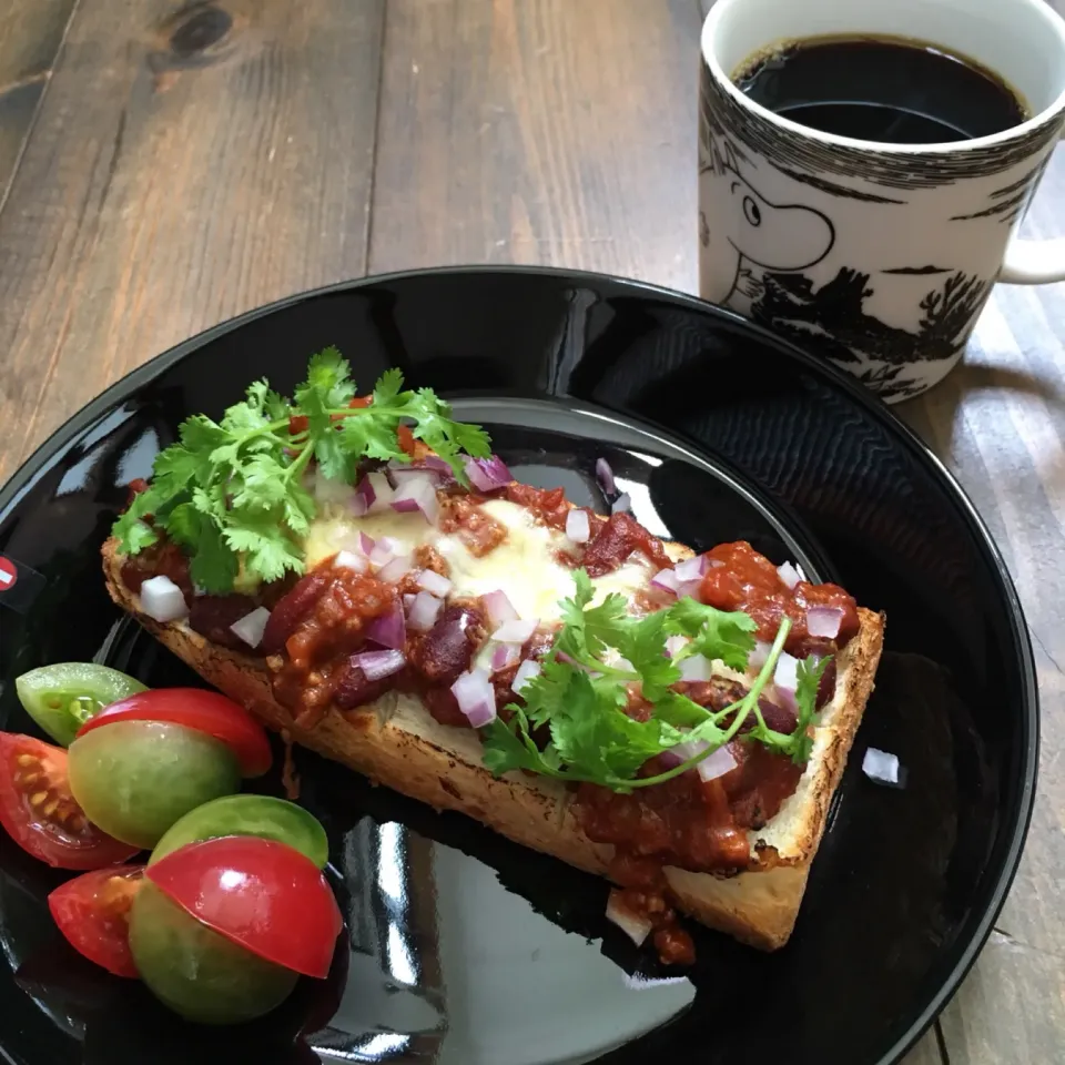 Snapdishの料理写真:Chili Toast ʕ-̼͡-ʔ🍞#ナメダチリパーラーセブン vol.7|七海さん