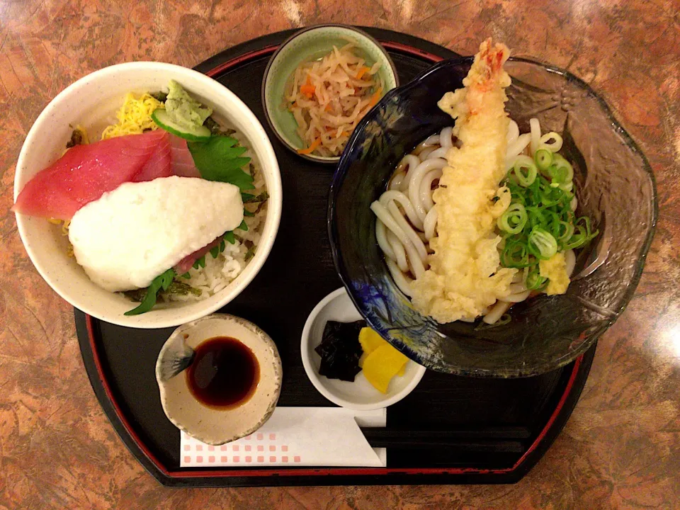 おすすめ定食(まぐろトロロ丼と冷たい天ぷらうどん)|ばーさんさん