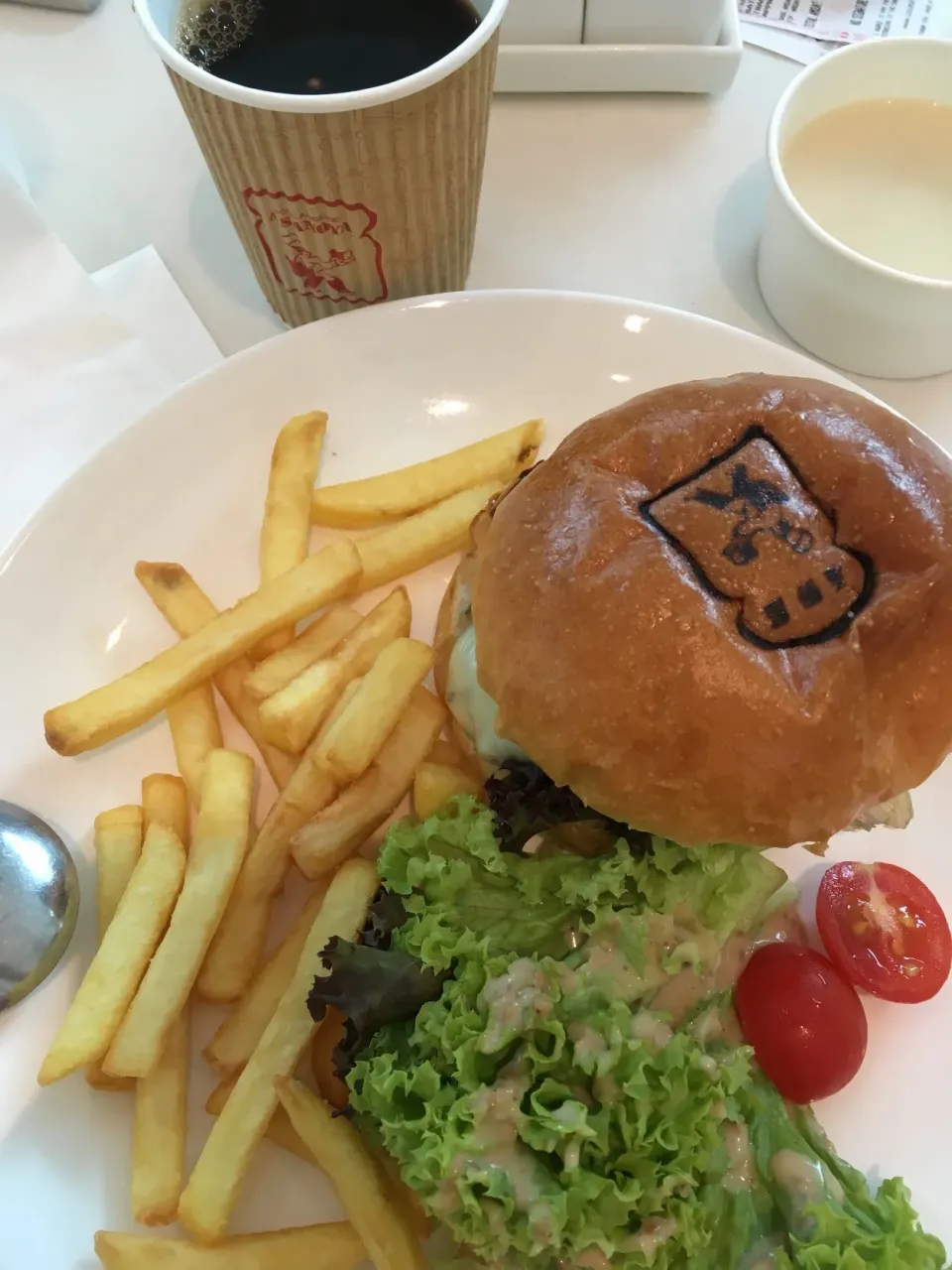 Cheeseburger @ Asanoya bakery|Ong Sor Fernさん