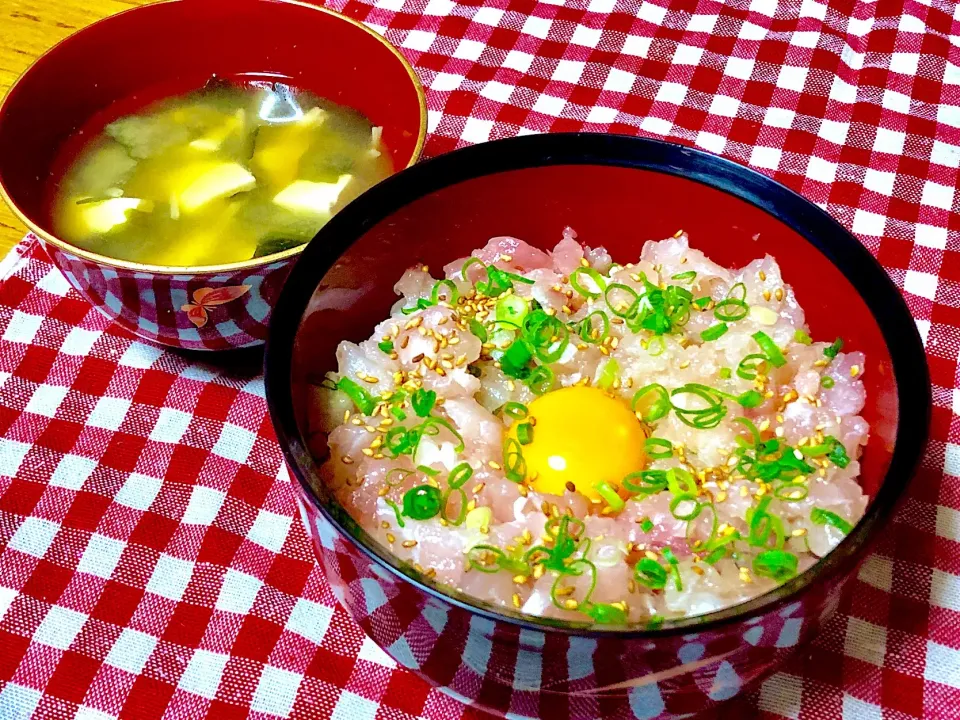 Snapdishの料理写真:マグロの中落ち丼〜♪|あんちゃんさん