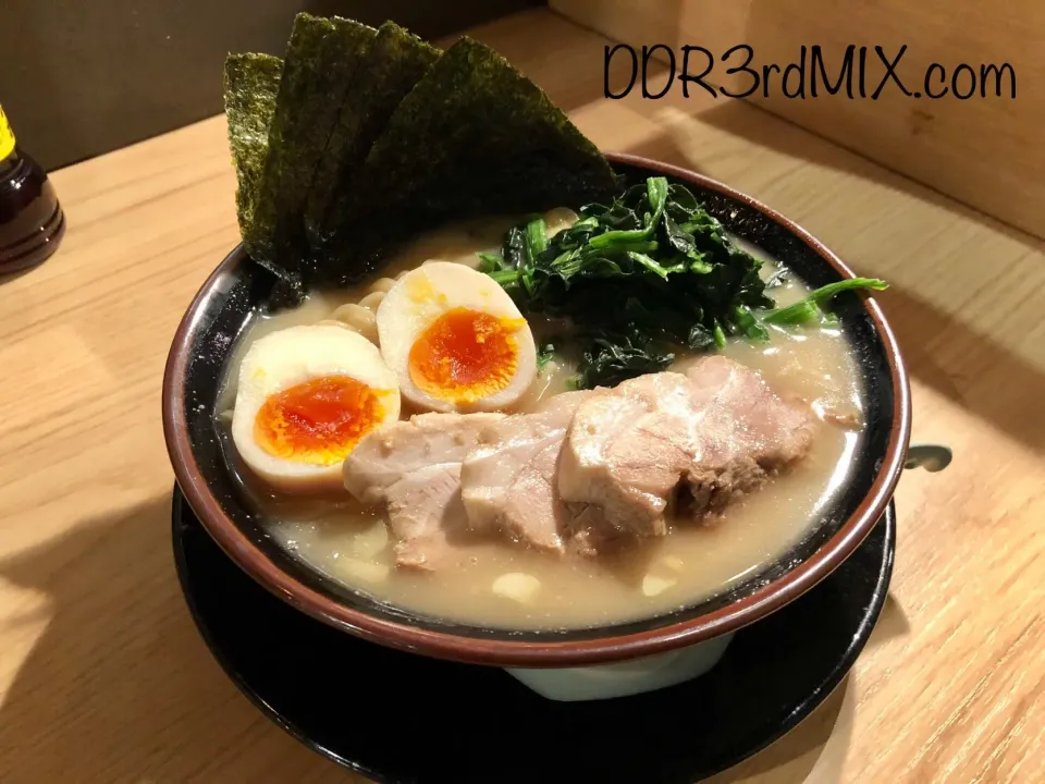 オリオン餃子 本店 豚骨醤油ラーメン全部のせ|ddr3rdmixさん