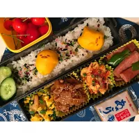 Snapdishの料理写真:#bentobox  #bento  #obento  #弁当　#お弁当　#ぐでたまたまごかまぼこ　#ぐでたまかまぼこ　#ぐでたま　#たまごかまぼこ　#豚の生姜焼き　#豚のしょうが焼き　#生姜焼き　#しょうが焼き|crayon509さん