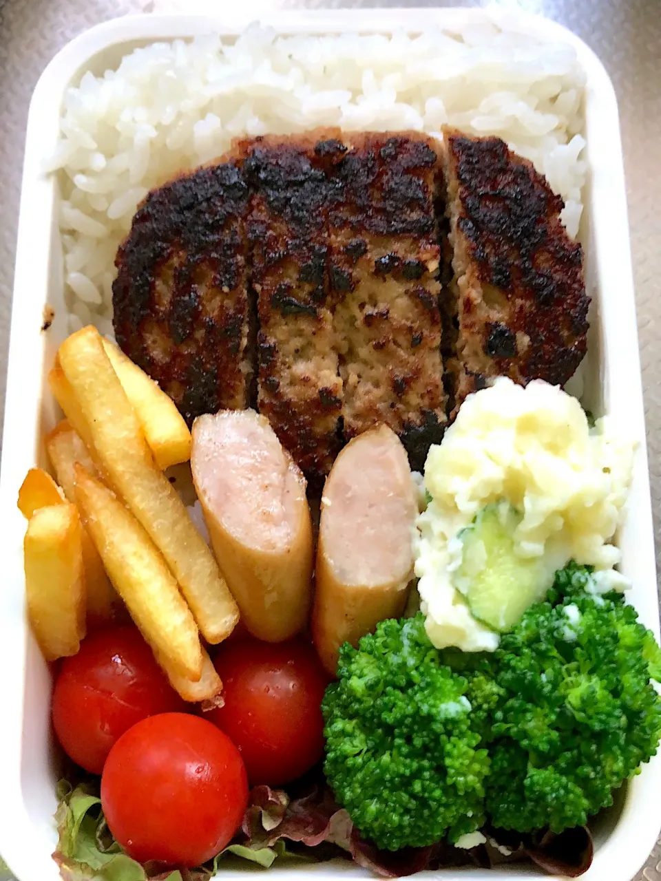 Snapdishの料理写真:6月14日(木) ハンバーグ弁当 焦げ…😓|かよっぺさん