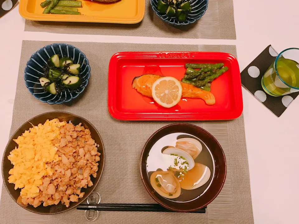 Snapdishの料理写真:鶏そぼろ丼|まりんさん