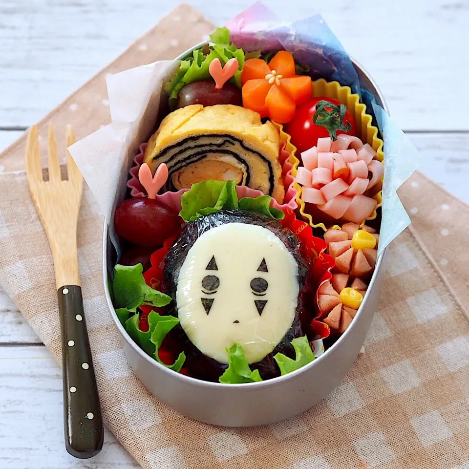 #顔無しおにぎり弁当🍙|K.Choさん