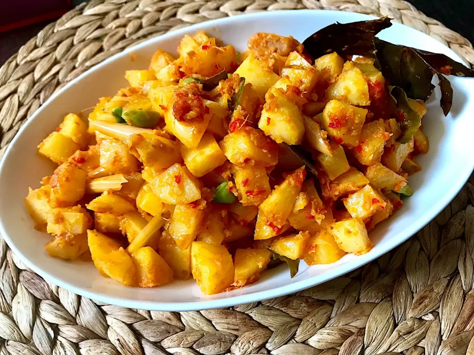 Sambal goreng kentang|yeni kartikasariさん