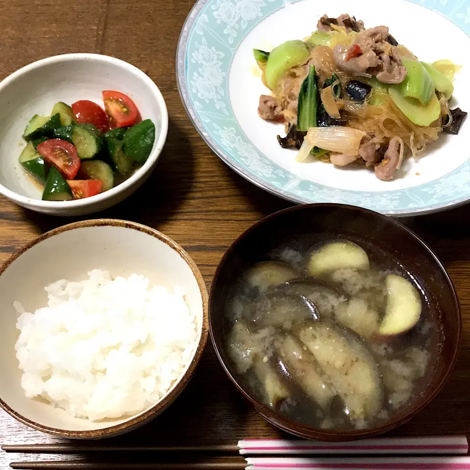 Snapdishの料理写真:#土鍋ごはん 
 #麻婆春雨 
 #きゅうりとトマトの酢の物 
 #なすの味噌汁|まきさん