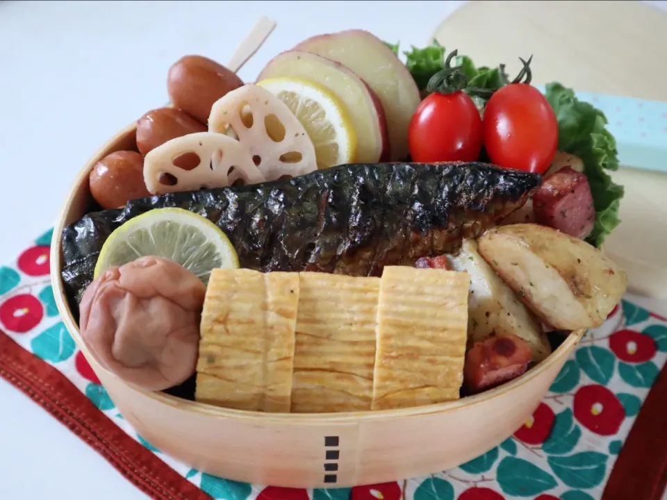 Snapdishの料理写真:中学生男子弁当🍱
鯖弁、のり弁、のっけ弁ー🐠|なかじー。さん