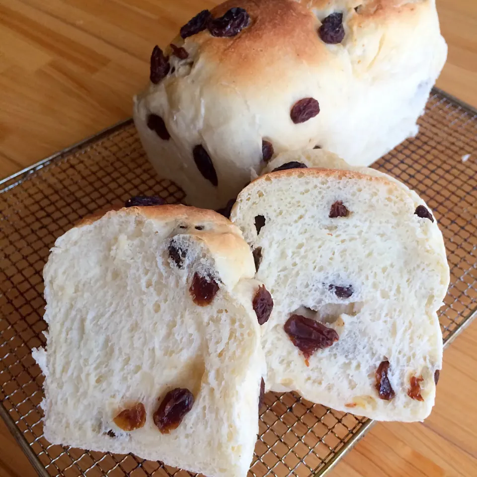 子どもが大好きなレーズンでミニ食パン🍞|hananoさん