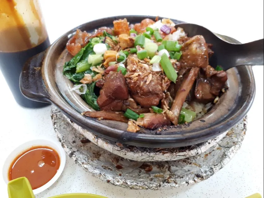 Snapdishの料理写真:Claypot Chicken Rice|秋平さん