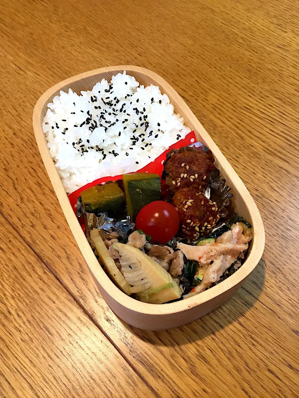 娘ちゃん塾弁当  肉団子 #くり抜き弁当|まつださんさん