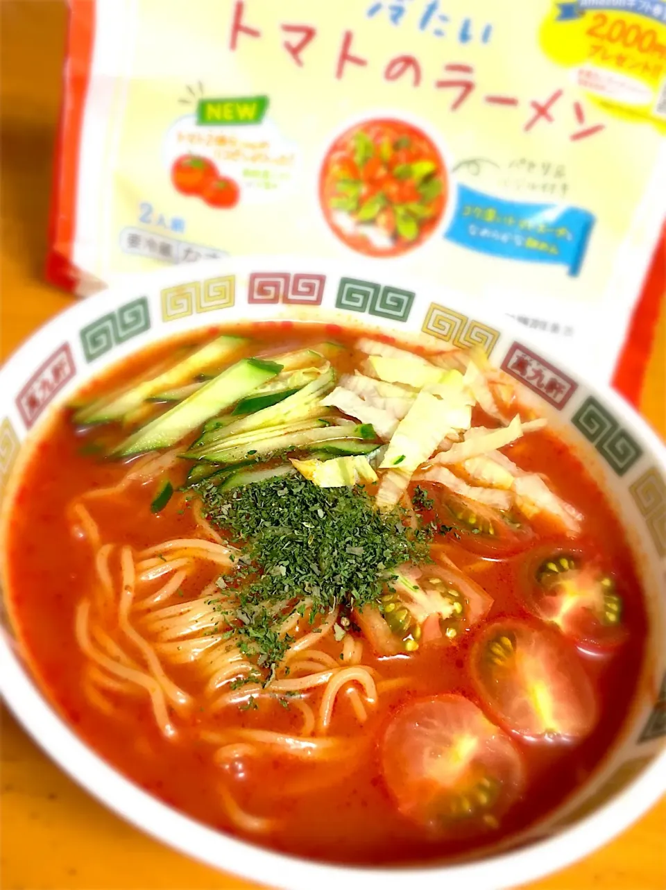 冷たいトマトのラーメン

日清食品チルドのラーメンを買ってみた！
暑い季節には、冷たくてサッパリしたラーメンはイイね〜

 #冷たいラーメン|石田尚之さん