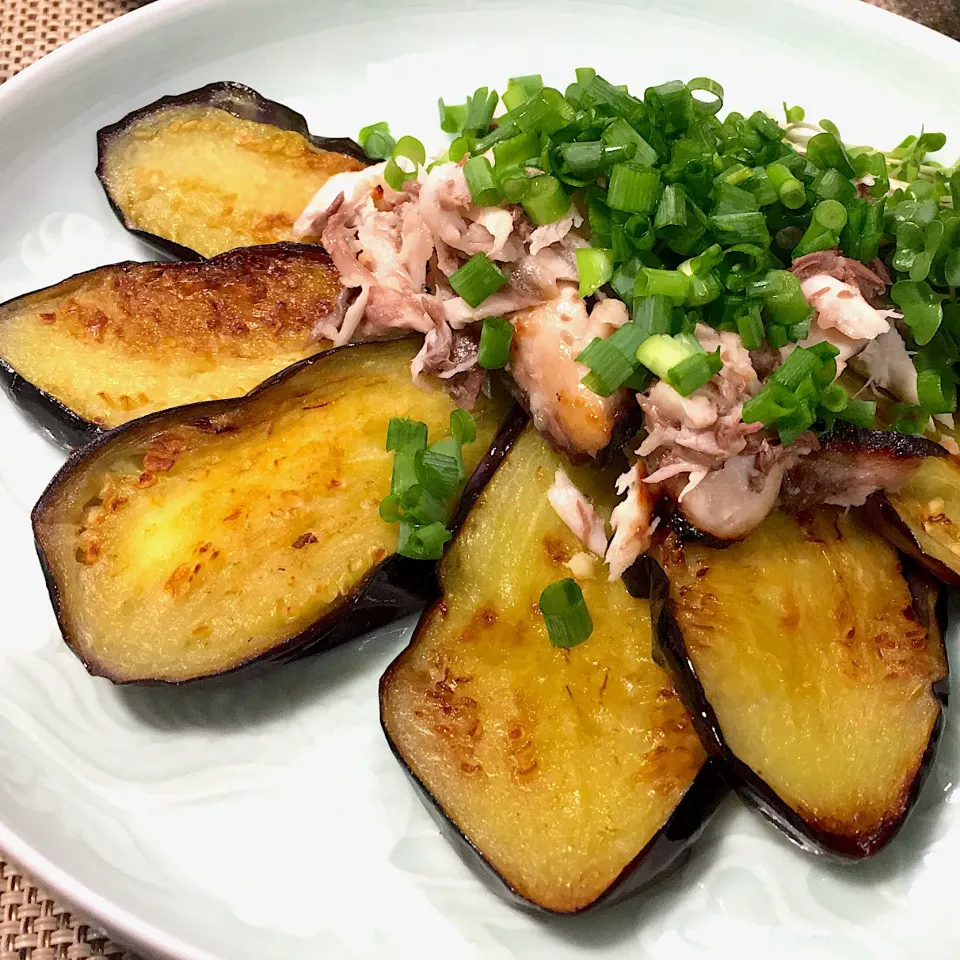 咲きちゃんの料理 焼き鯖と揚げナスのたたき🍆|Mayさん