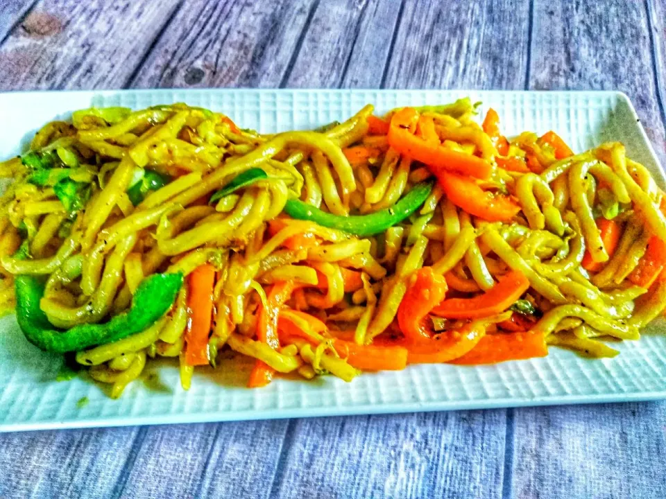 Peppery Curried Stir fried Udon noodles|krsnatarianさん