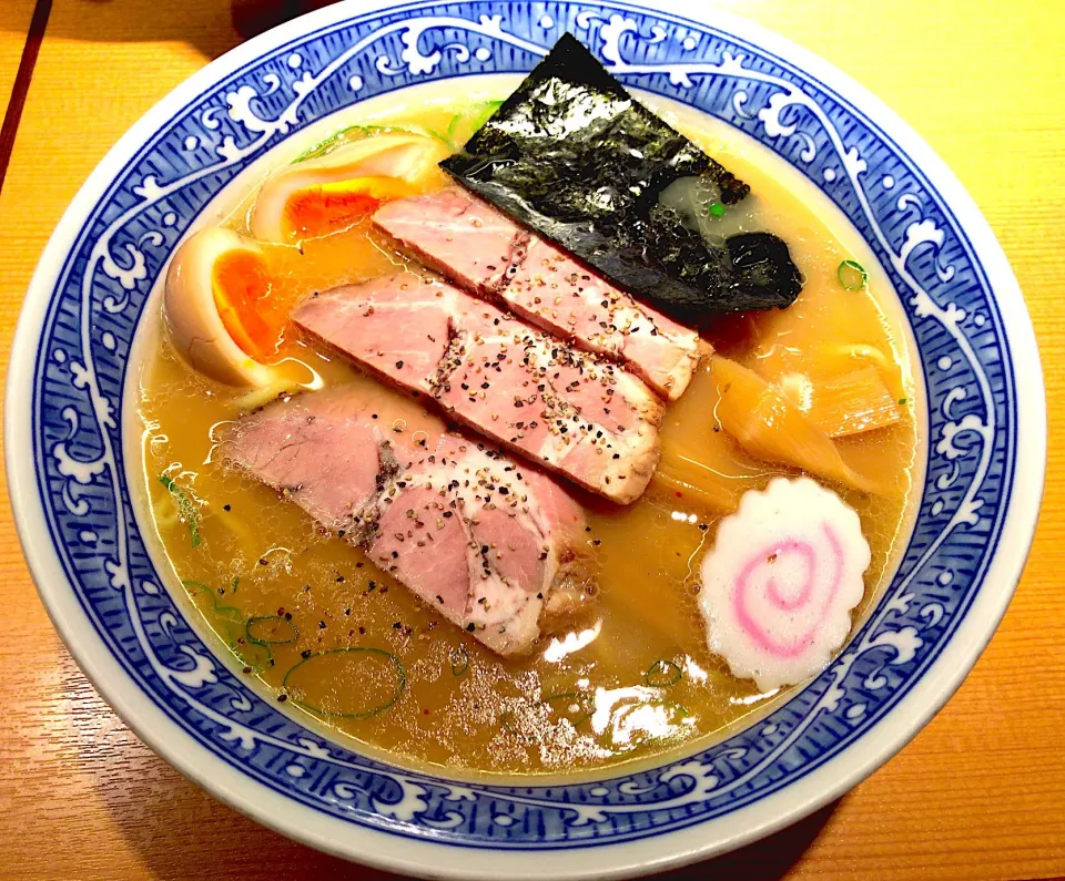 最後まで飲みたくなる
ラーメン🍜
#青葉|こぢえさん