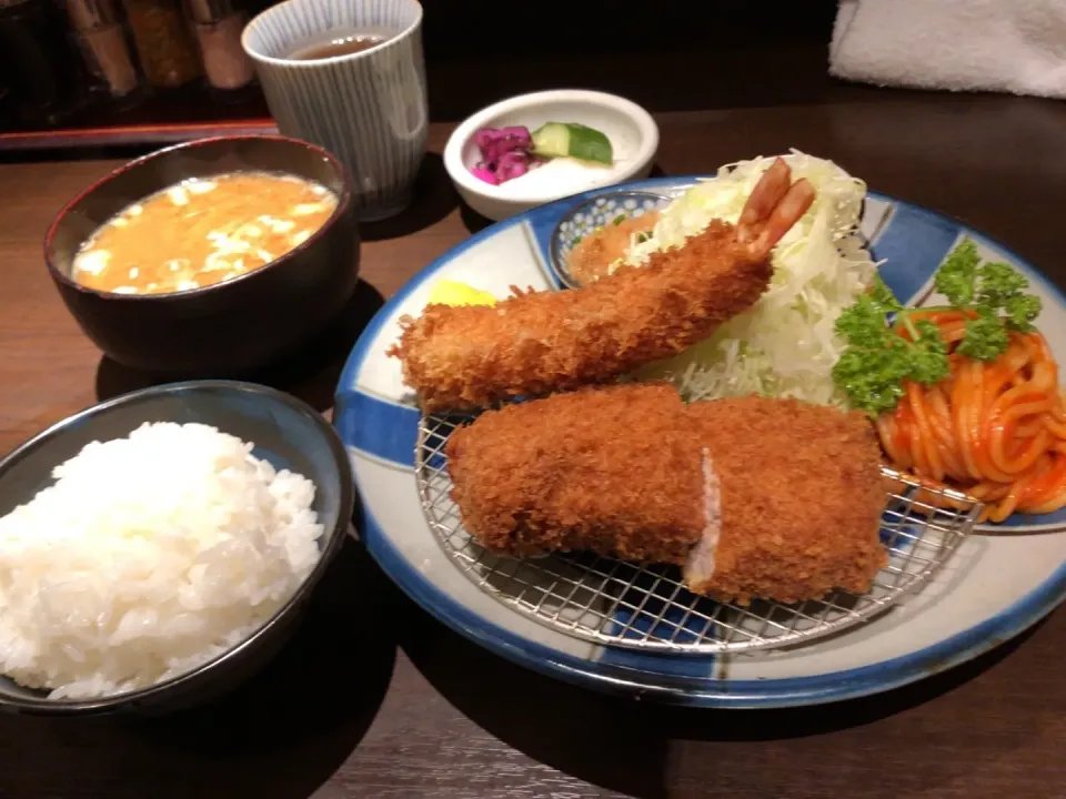 Snapdishの料理写真:海老フライ&ヒレカツ定食|おっちさん