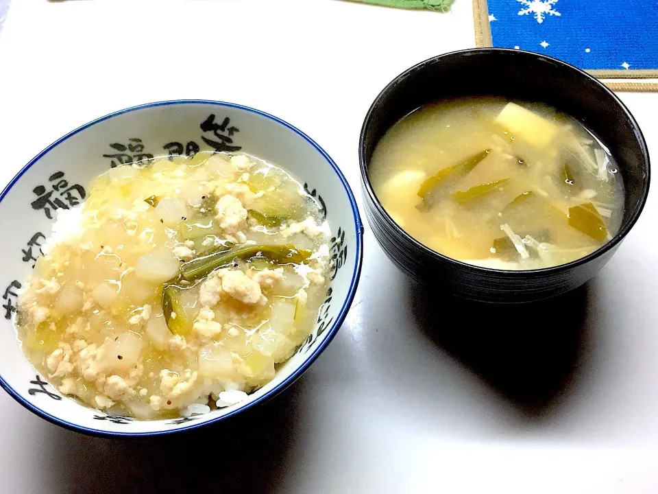 病院🏥食か？
蕪と胸ひき肉の丼、お味噌汁🤣|Yukihiko Ishidaさん