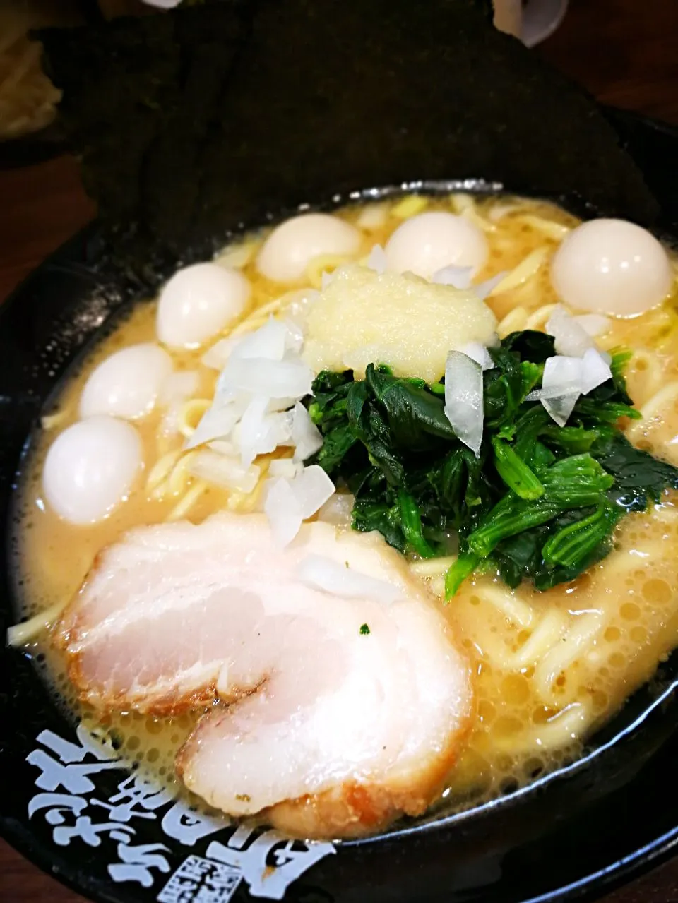 Snapdishの料理写真:豚骨醤油ラーメン|maroさん