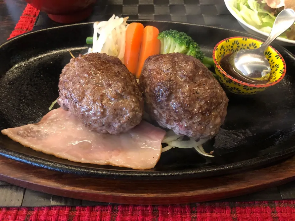 Snapdishの料理写真:ダブルハンバーグ|hide☆さん