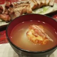 Snapdishの料理写真:新たま丸ごとスープ チーズ煎餅乗っけ♪|ちゃーさん