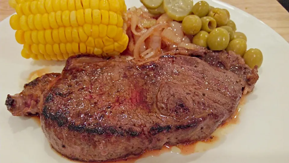 Snapdishの料理写真:strip loin steak #Steak #Beef|Jorge Bernal Márquezさん