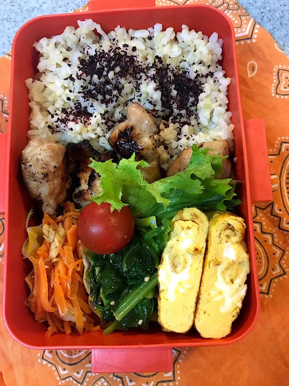 ♫6/19今日のお弁当♫〜照り焼きチキン、だし巻き卵、人参しりしり、ほうれん草胡麻和え、プチトマト〜|Satokoさん