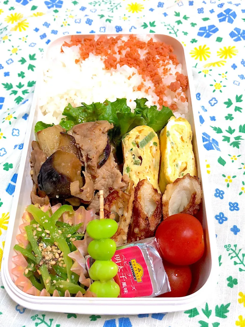 6.20☆旦那弁当
豚肉となすのガーリックポン酢炒め
ネギ入卵焼き
竹輪の天ぷら
ピーマンのきんぴら
枝豆
ベビーチーズ
プチトマト|のん∞さん