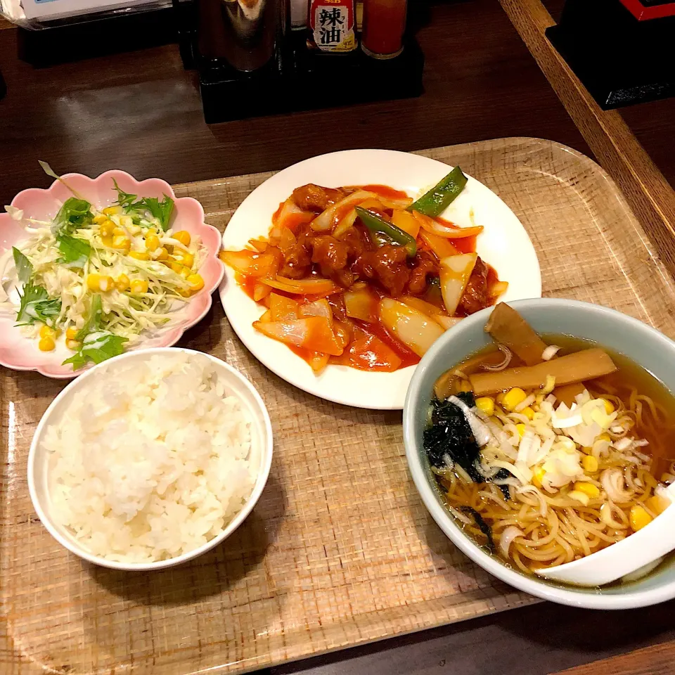 Snapdishの料理写真:終日ランチ😋酢豚*\(^o^)/*|すかラインさん