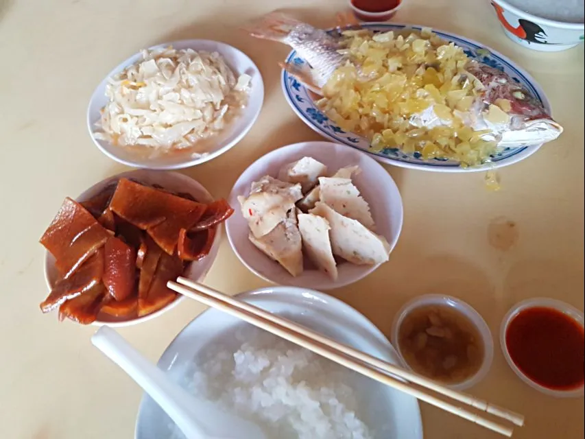 Brunch ~ Teochew porridge 👅👄❤|🌷lynnlicious🌷さん