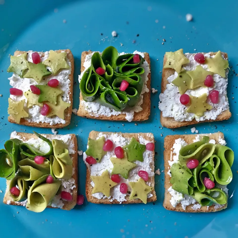 Snapdishの料理写真:アボカドミニトースト🥑|izoomさん