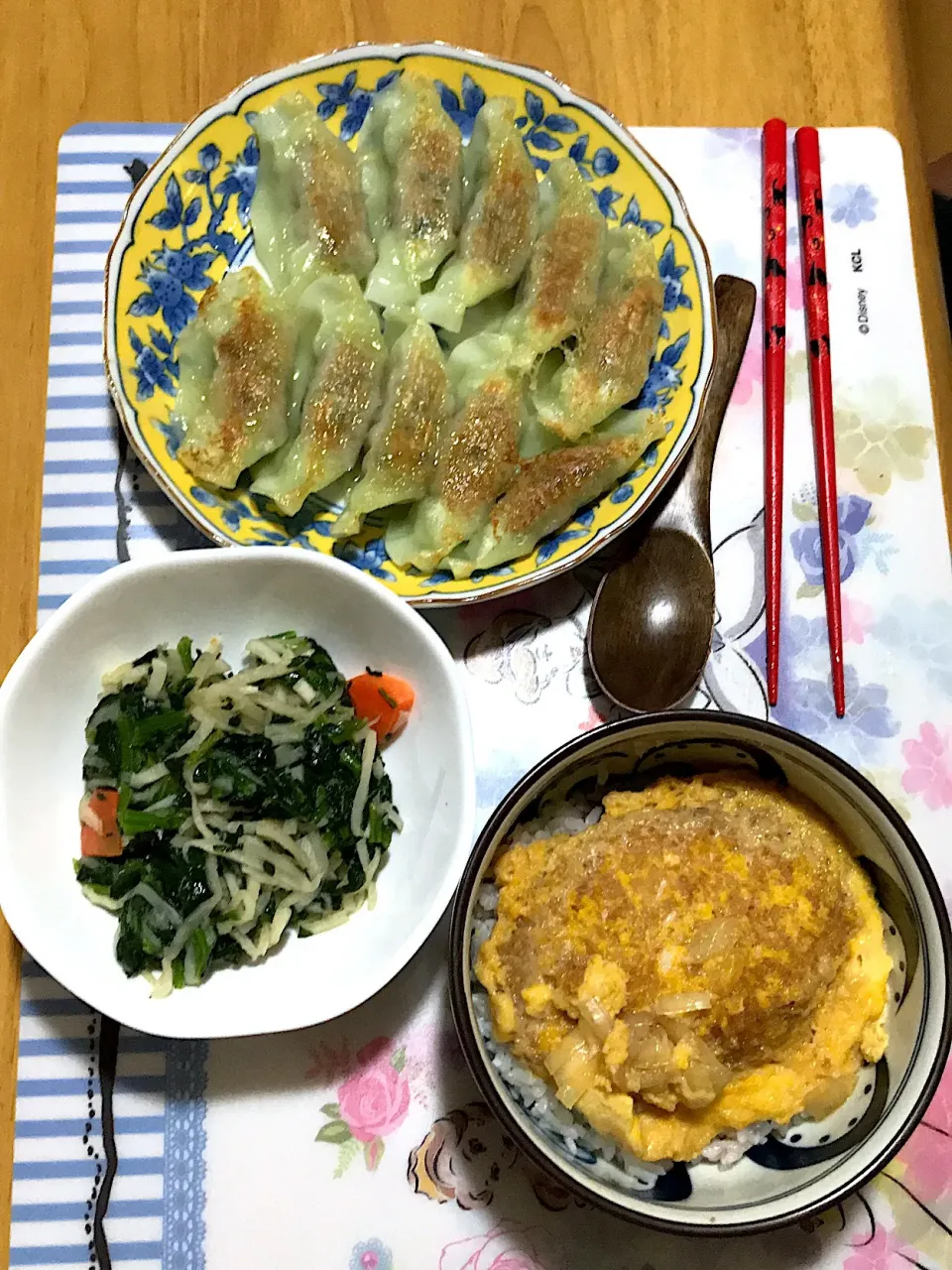 野菜餃子の🥟ごはん #野菜餃子#熱々#赤が足りなかった|kokoaさん