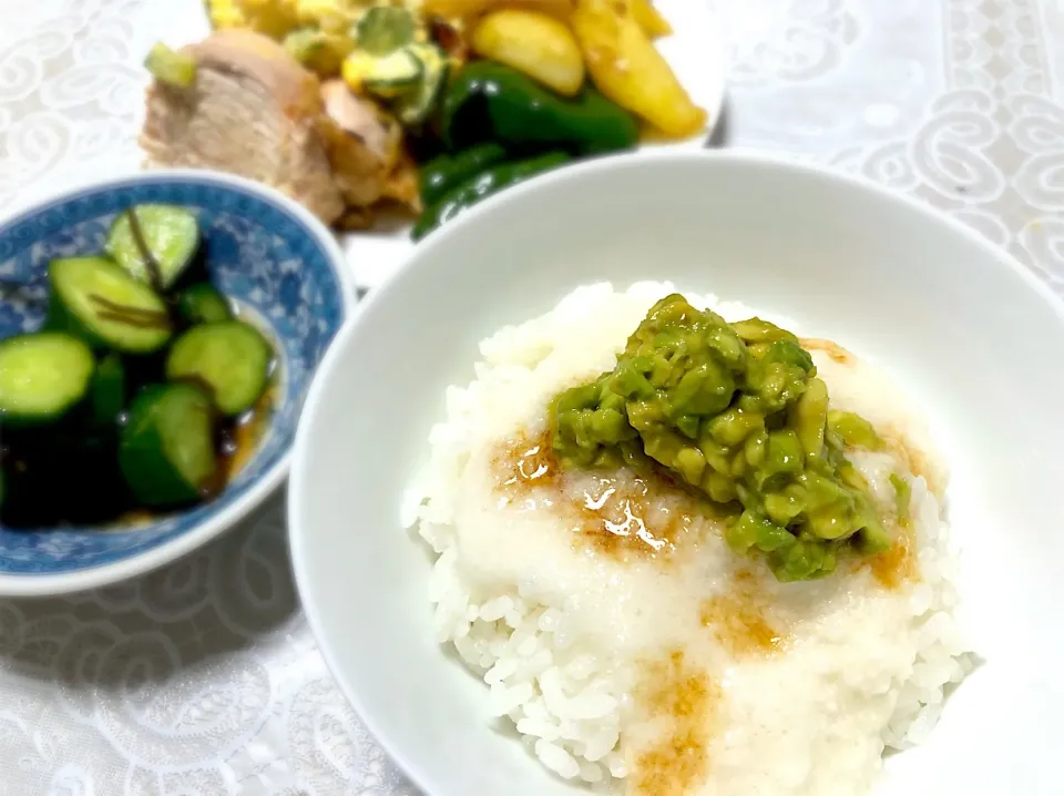 アボとろろ丼🍚🥑✨|FKTMPさん